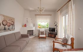 Dioni Houses